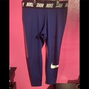 Women's Nike Sportswear High-Waisted Leggings